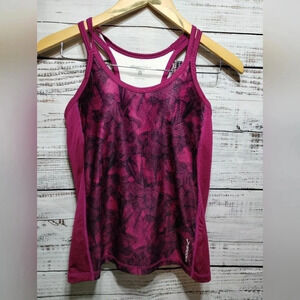 Brooks‎ Equilibrium Top Plum size Medium Active Athletic Running Built In Bra